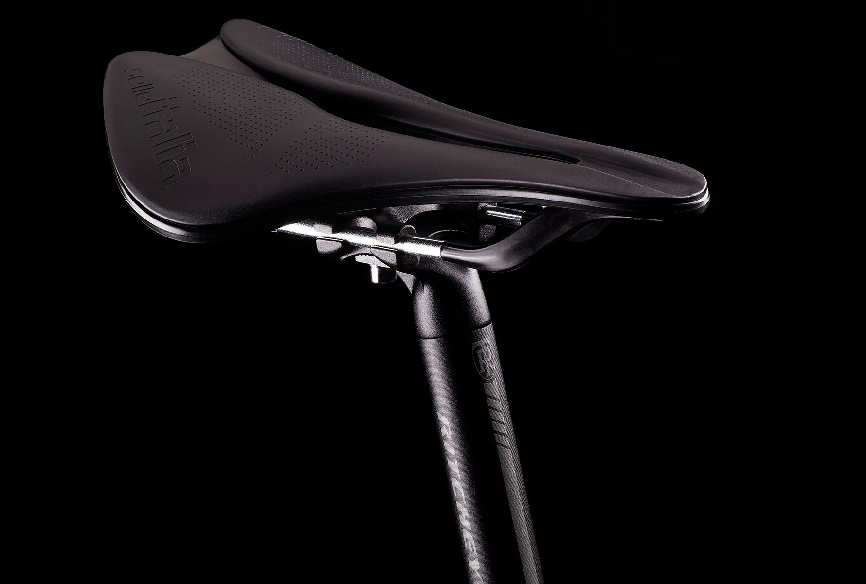 Grip - Image 9