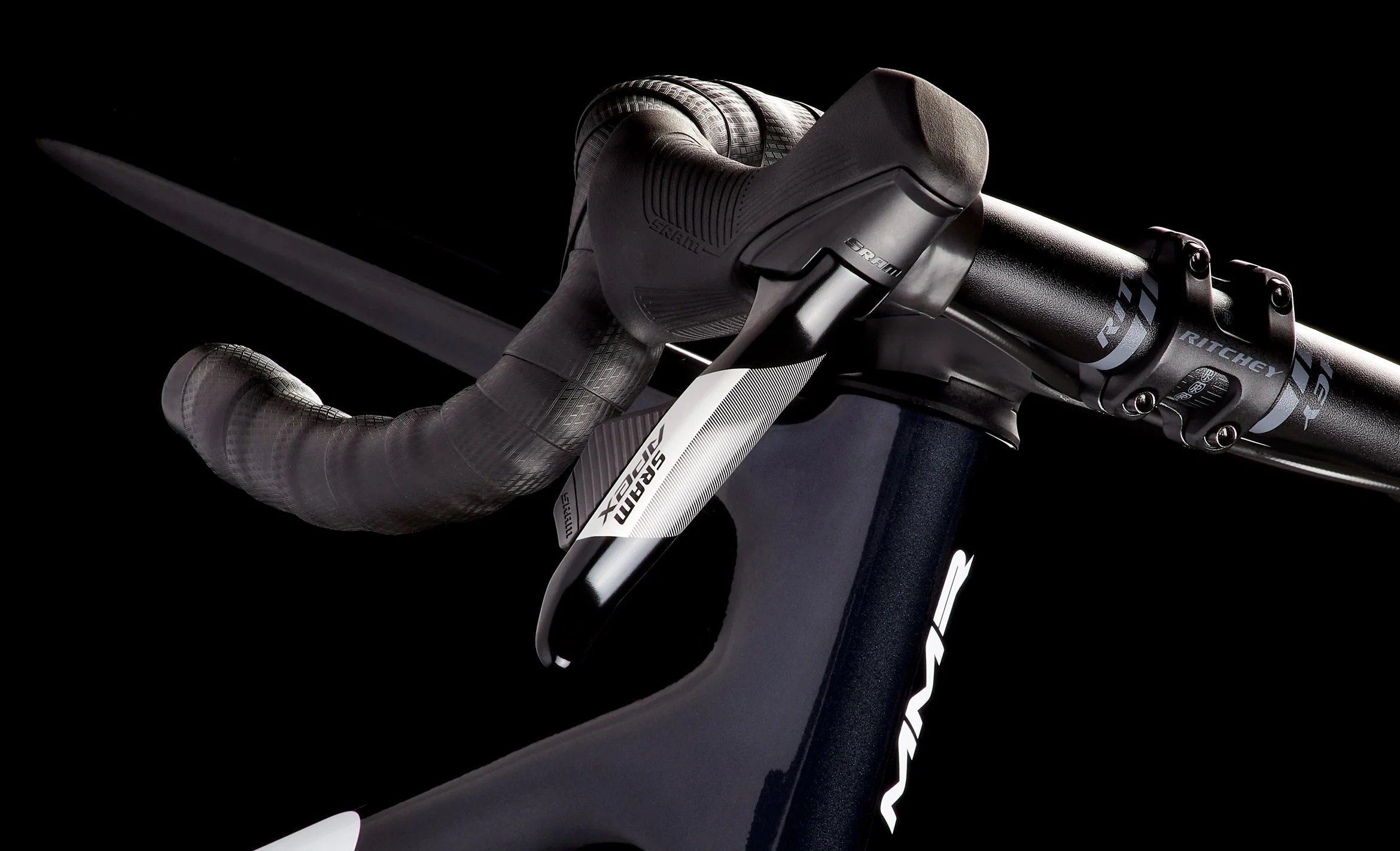 X-Tour 00 - Image 4